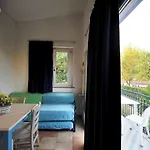 Apartments In Peschiera Del Garda 22097