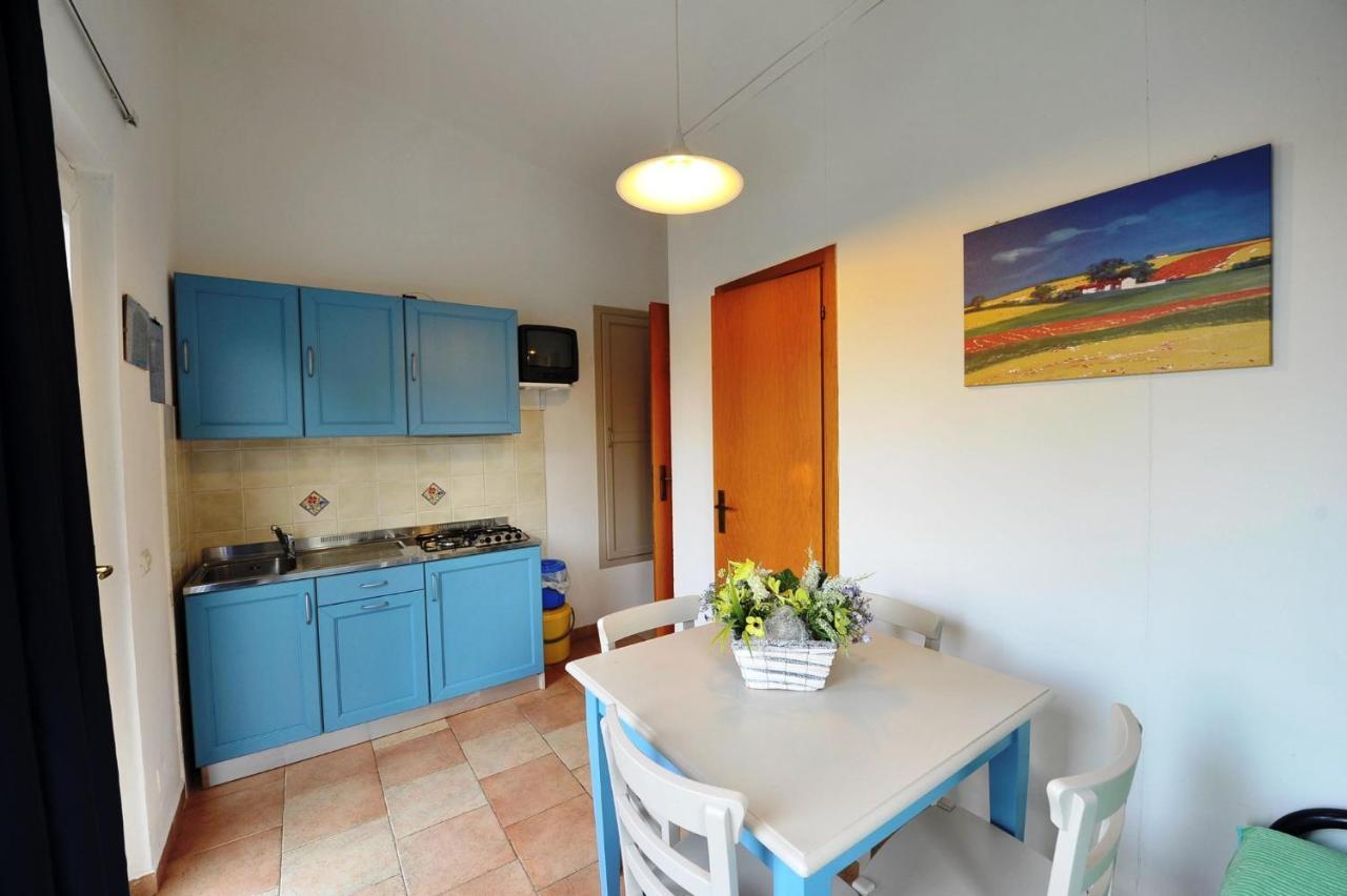 Apartment In 22097 *